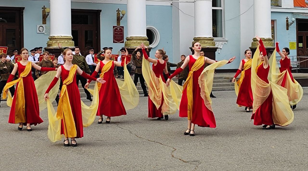 В Брянске состоялась театрализованная постановка в честь Дня города