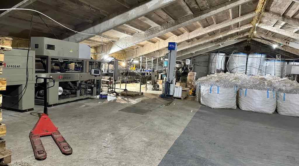 В Брянской области перед судом предстанут организаторы производства контрафактных напитков