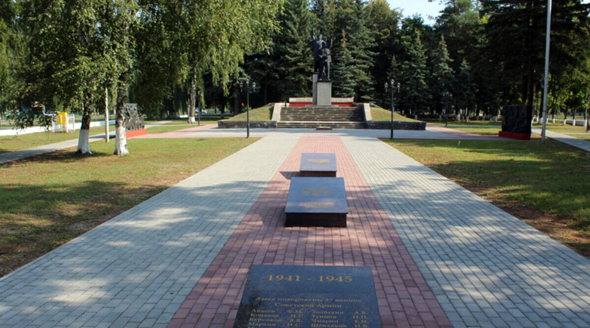 В Суземке по инициативе жителей благоустроен «Курган славы»