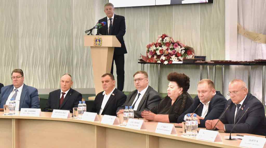 Александр Богомаз поздравил брянских машиностроителей с праздником