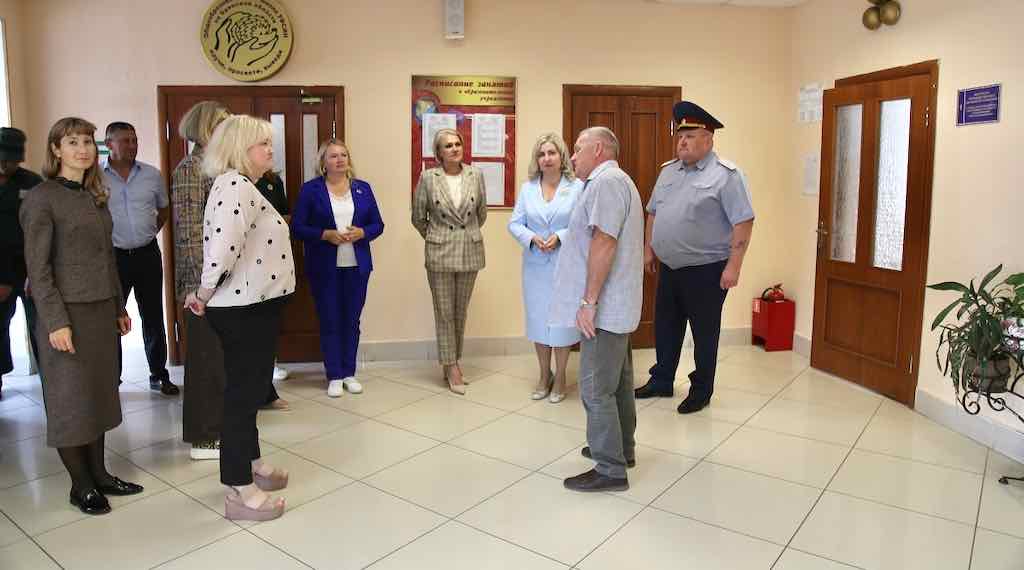 Детские правозащитники ЦФО посетили Брянскую воспитательную колонию