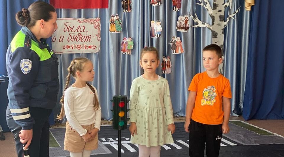 В детских садах прошла Неделя безопасности дорожного движения