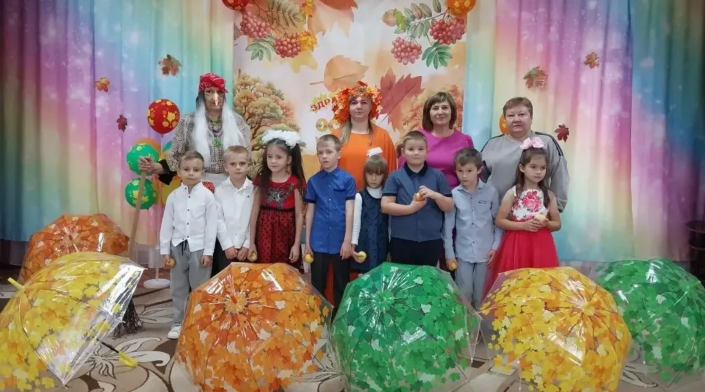 На праздник к дошкольникам из Выгоничей пришла сама Осень