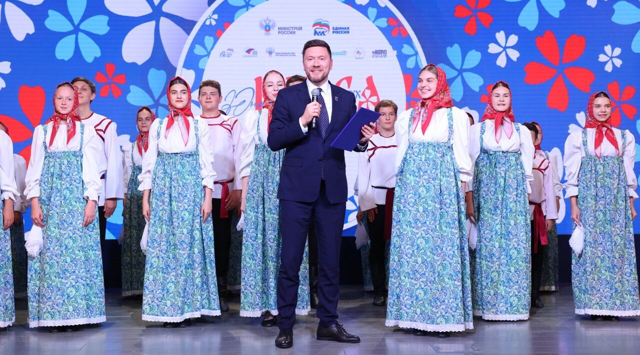 Школьницы из Брянска одержали победу в конкурсе «Юная краса ЖКХ»