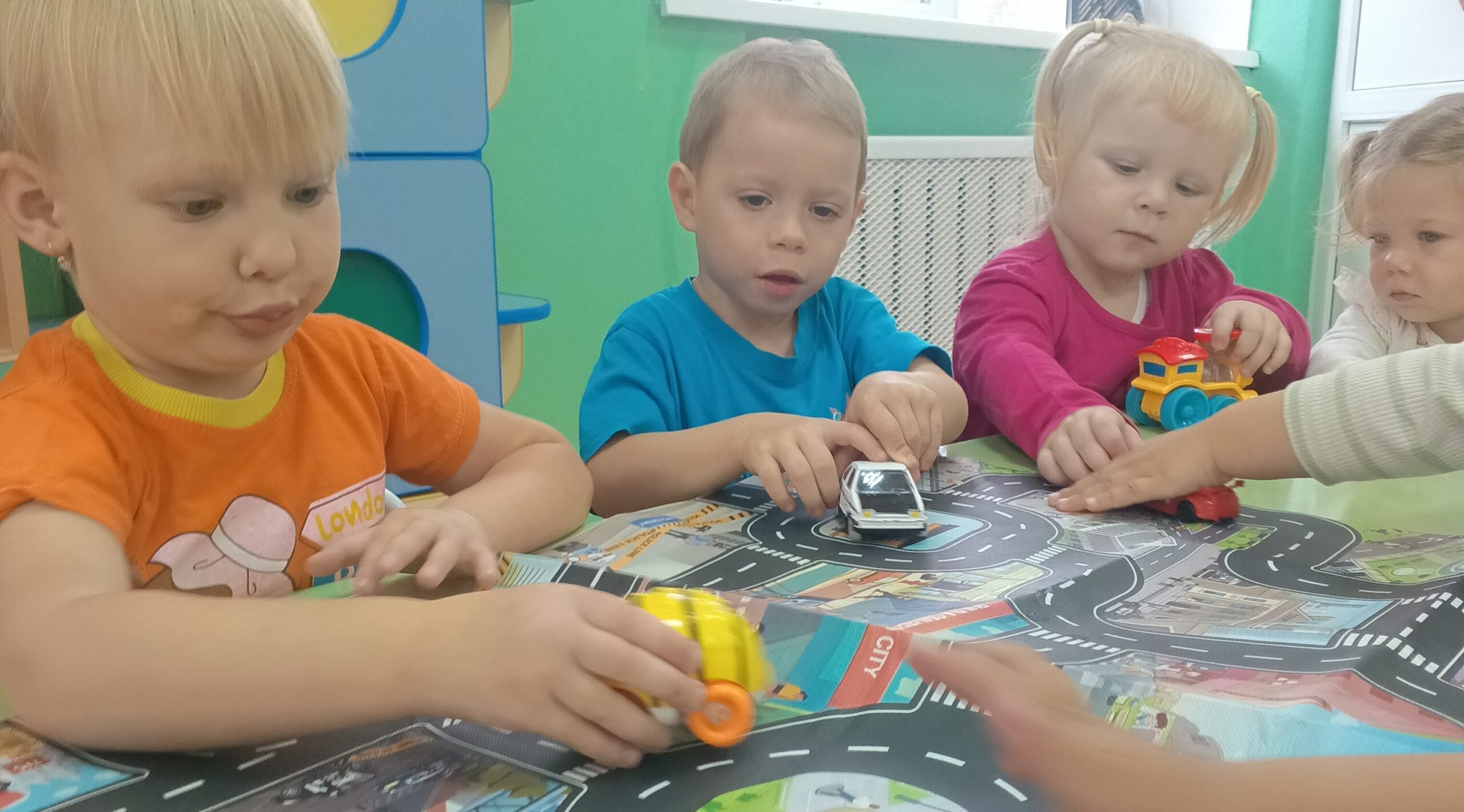 Дошкольники из Новозыбкова учат правила ПДД