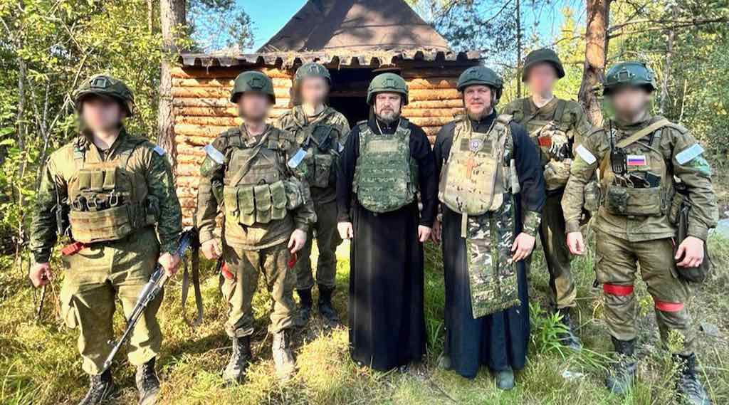 Брянские священники доставили материалы для антидронового тоннеля