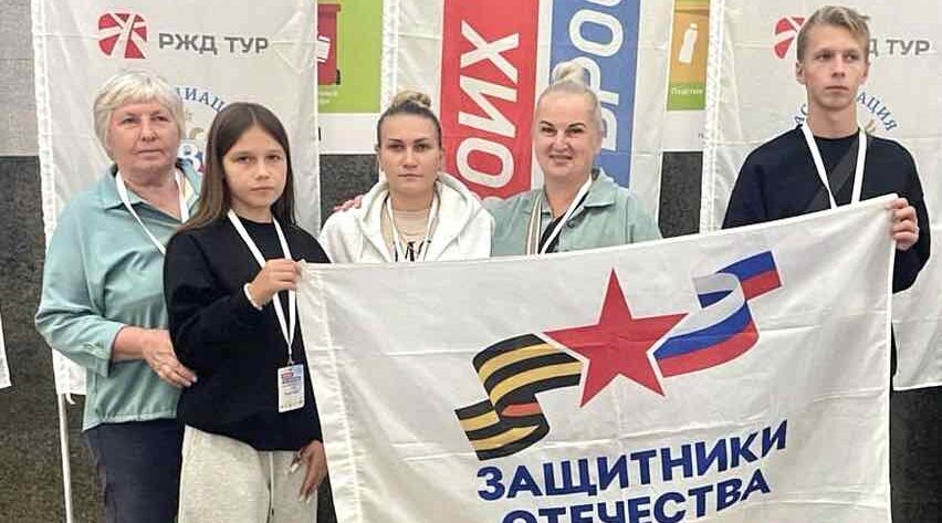 Брянские семьи бойцов СВО отправились в тур по Золотому кольцу