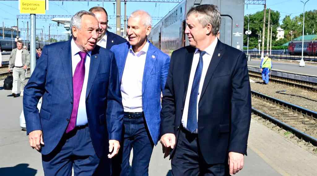 Шамиль Тарпищев посетил Брянск для обсуждения развития тенниса