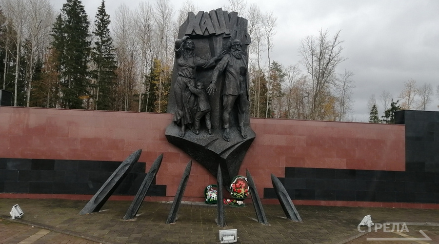 Жители Брянщины отмечают памятную дату со дня трагедии в деревне Хацунь