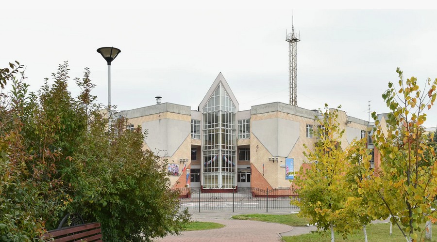 Брянский городской лицей № 1 имени А.С. Пушкина отмечает 35-летие