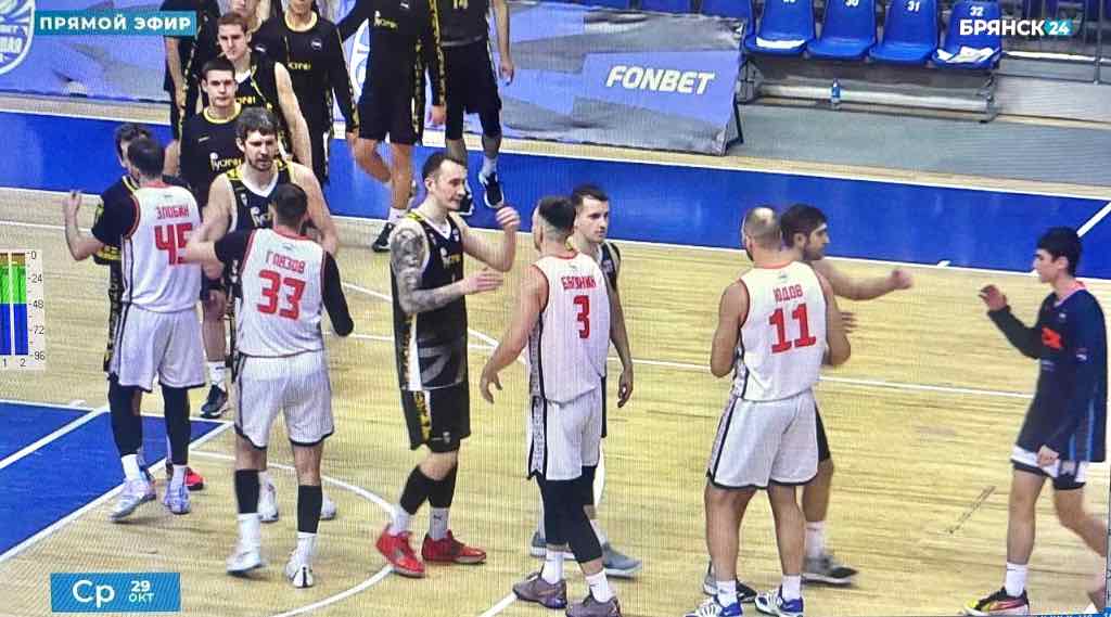 «Десна» выиграла первый домашний матч сезона по баскетболу