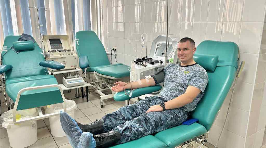 Брянские приставы сдали кровь в рамках донорской акции