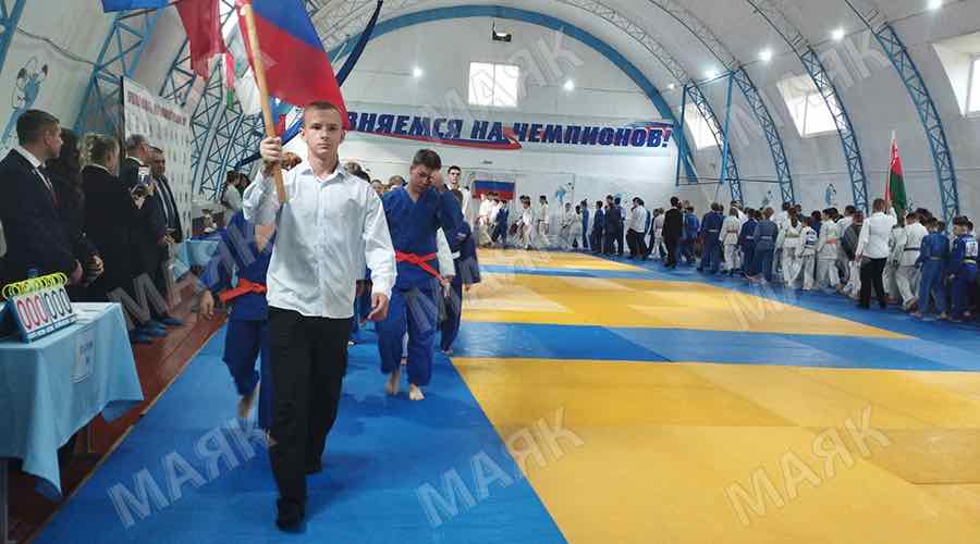 В Новозыбкове стартовал международный турнир по дзюдо