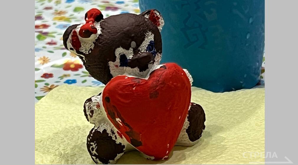 Дети приготовили подарки ко Дню отца в брянском штабе Комитета семей воинов Отечества