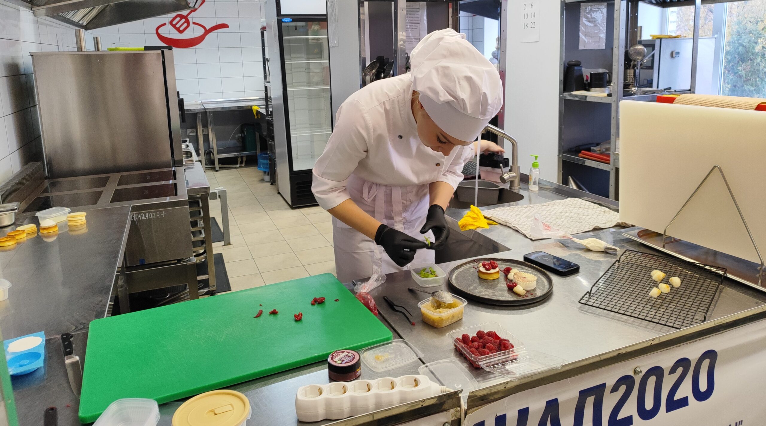 В Брянском техникуме питания и торговли  проходит «Битва молодых поваров»