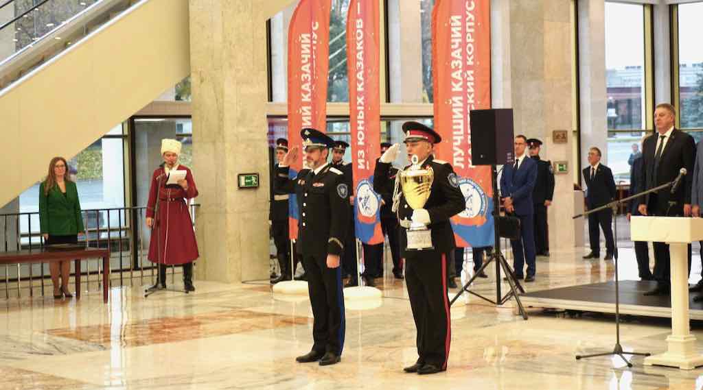 Стародубские кадеты получили президентское знамя