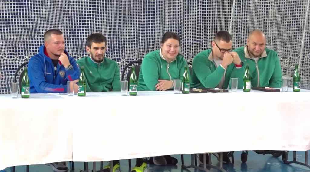 Брянские паралимпийцы вернулись с медалями из Индии