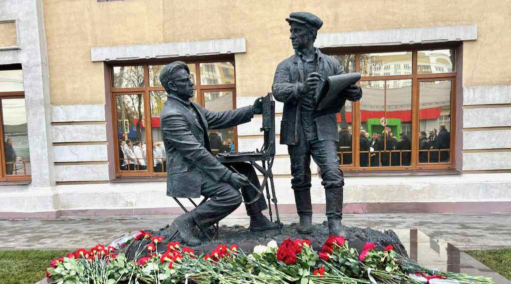 В Брянске открыли памятник братьям Ткачевым