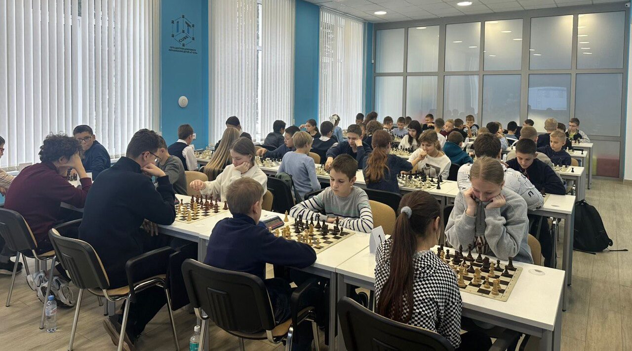 В Дятьково проходит открытый межрегиональный турнир по быстрым шахматам