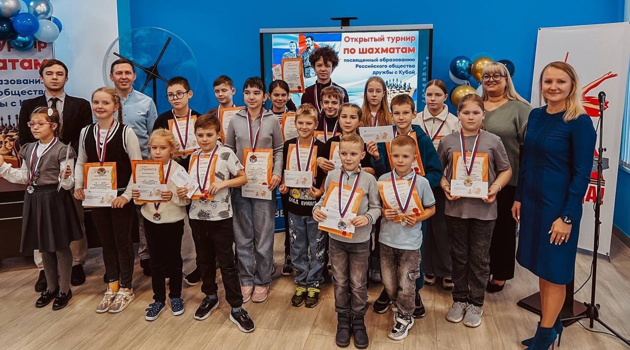 В Дятьково подвели итоги открытого межрегиональный юношеского турнира по быстрым шахматам