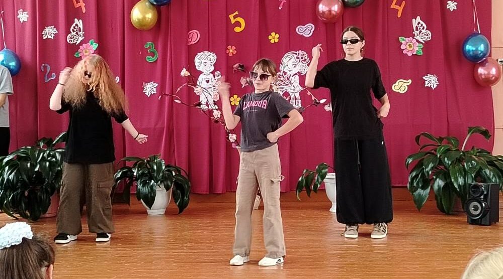 Педагогам из брянского Плюскова вручили премию