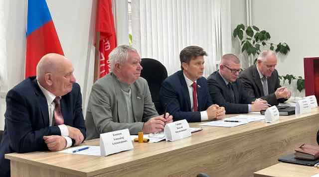 В Брянске обсудили поддержку ветеранов СВО