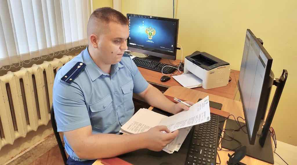 В Почепе прокуратура требует признать установление отцовства фиктивным