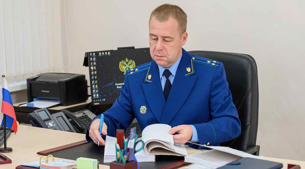 Житель Брянской области предстанет перед судом за контрабанду сигарет