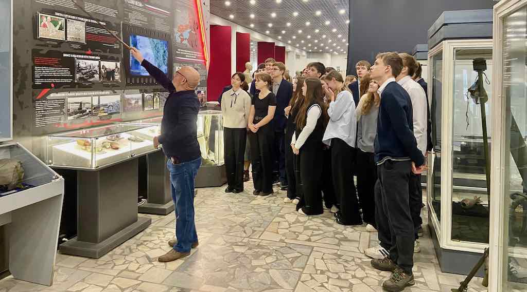 В брянском музее прошел урок мужества для школьников