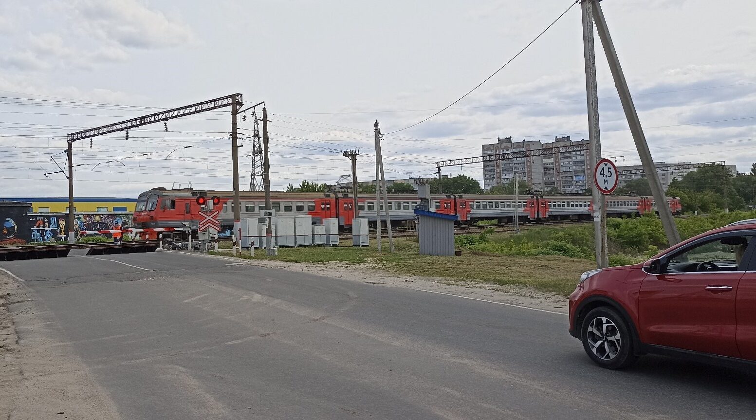 Брянские железнодорожники усилят профилактическую работу на  переездах