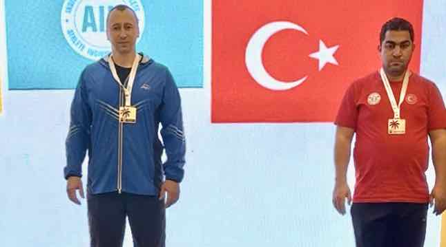 Брянский пауэрлифтер Шаталов стал чемпионом мира в Турции