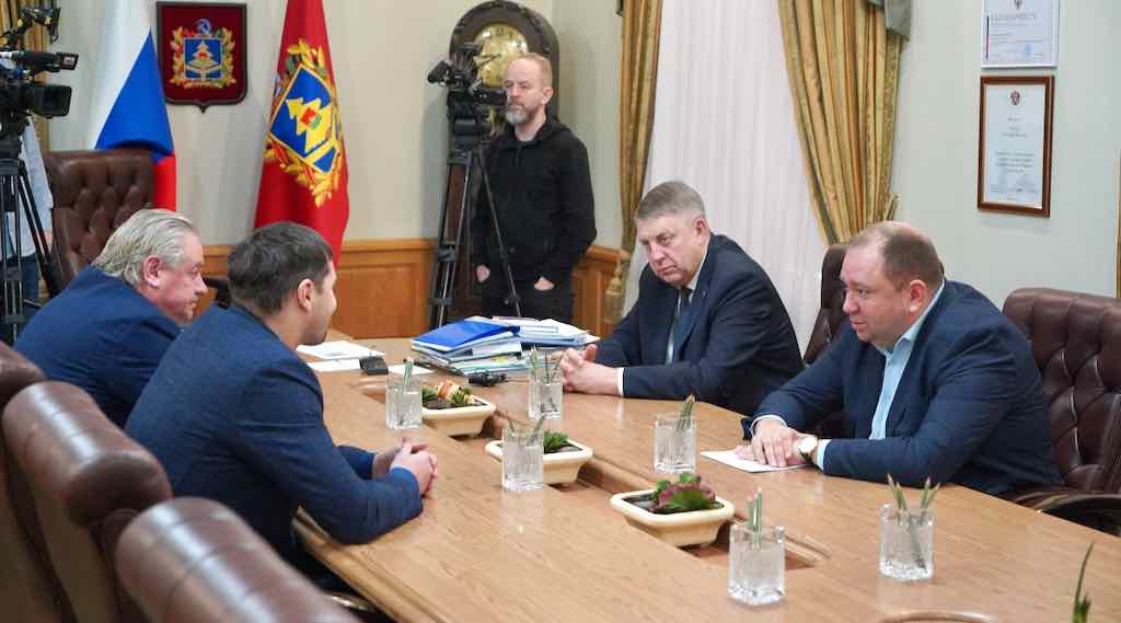 Александр Богомаз обсудил с Канчельскисом планы «Динамо-Брянск»