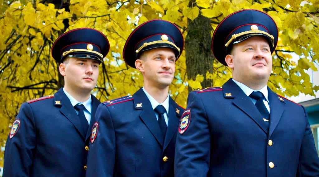 Братья Вавины: трое участковых из Брянска