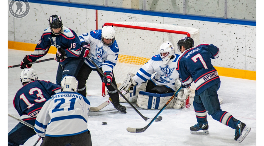 Хоккеисты Брянского машзавода открыли сезон победой над «нефтяниками»