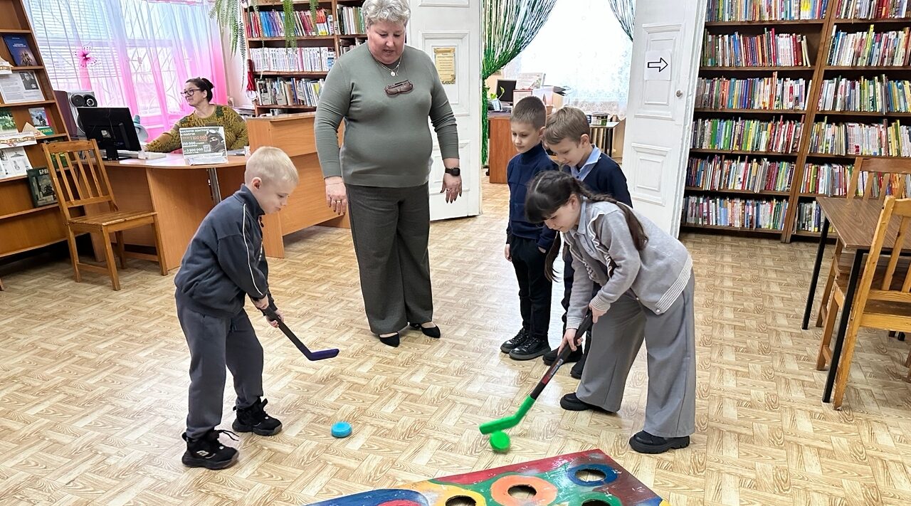 Познавательный час для дошкольников посвятили Всемирному дню ребёнка