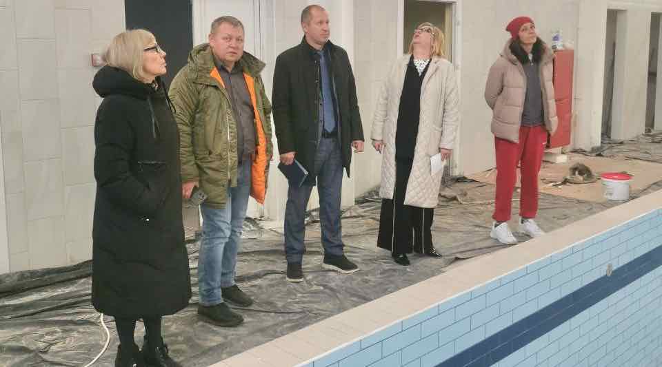 В Унече построят спорткомплекс с бассейном до конца года