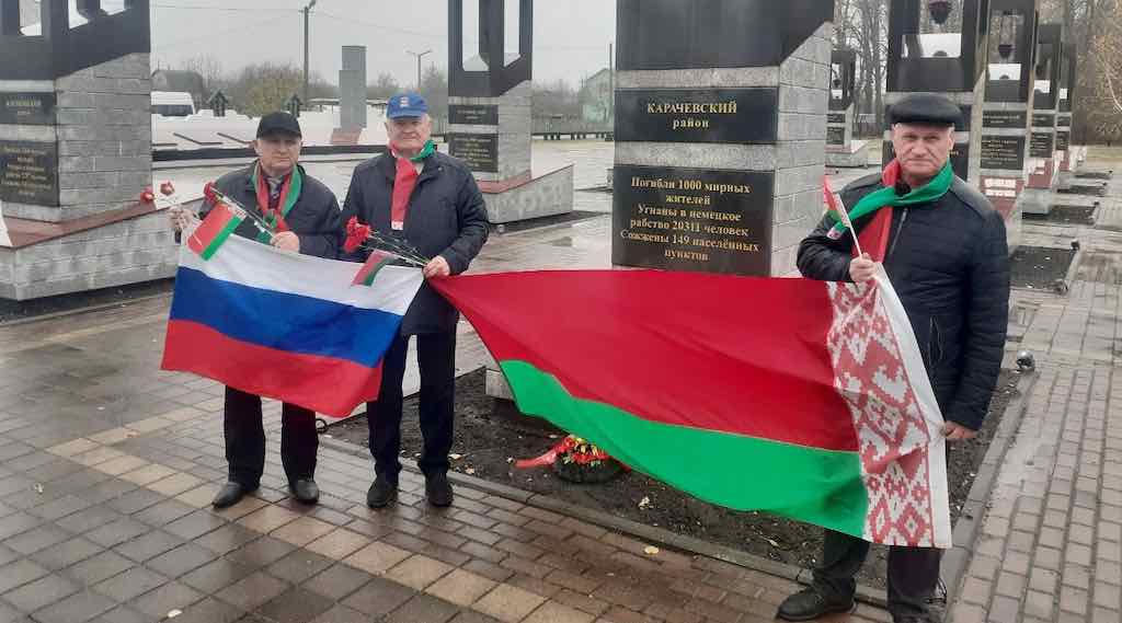 Белорусы Брянщины почтили память жертв Хацуни и Хатыни