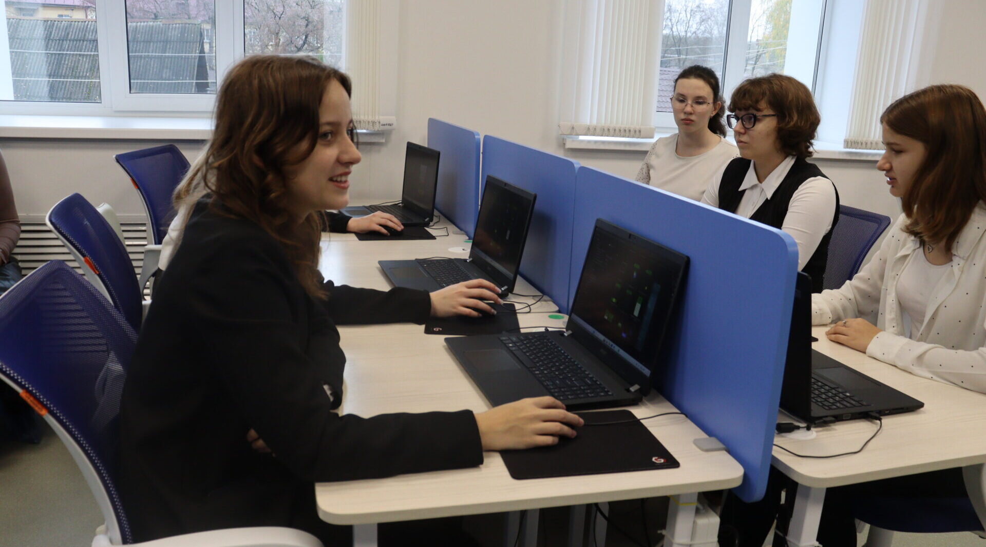 «Билет в будущее»: Брянские школьники пробуют себя в IT-профессиях