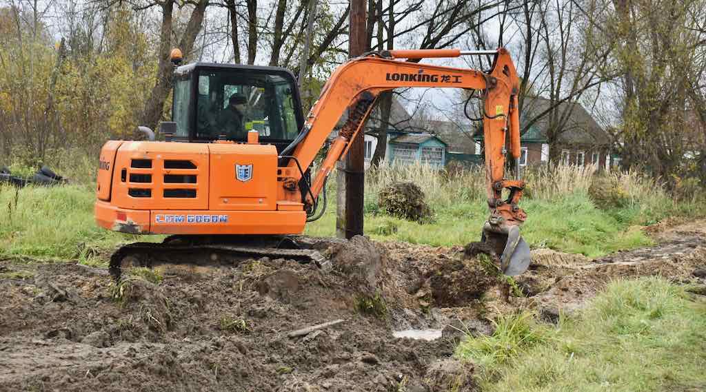 В Клетне Брянской области реконструируют водопроводные сети