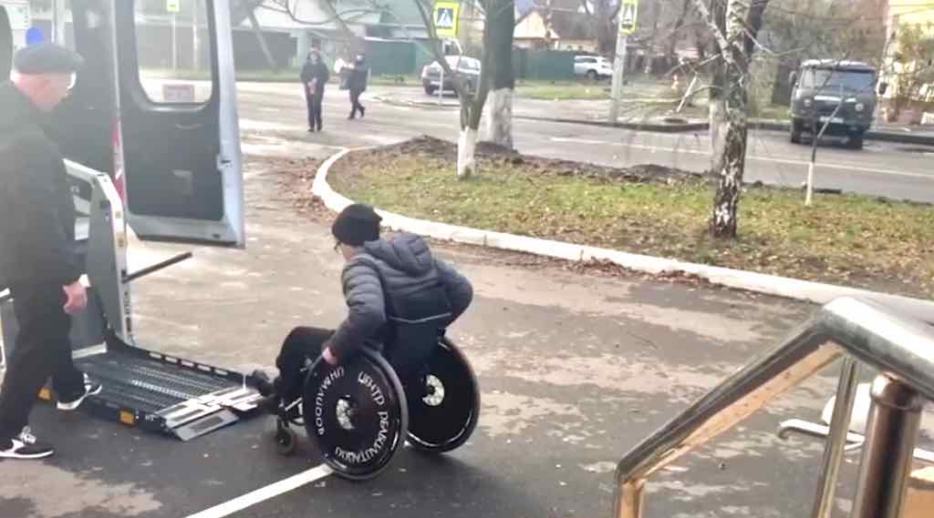 В Брянске обновили автопарк социального такси для инвалидов