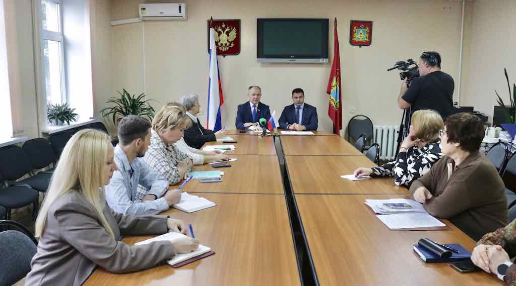 Депутат Госдумы Николай Щеглов посетил с рабочим визитом Навлинский район