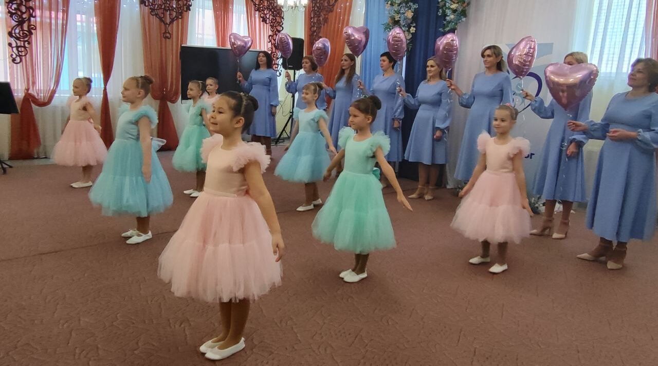 В Брянске впервые стартовал конкурс «Учитель-дефектолог года — 2026»