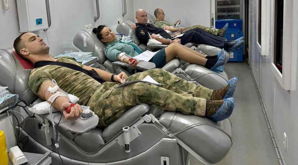 Брянские полицейские сдали кровь для больниц