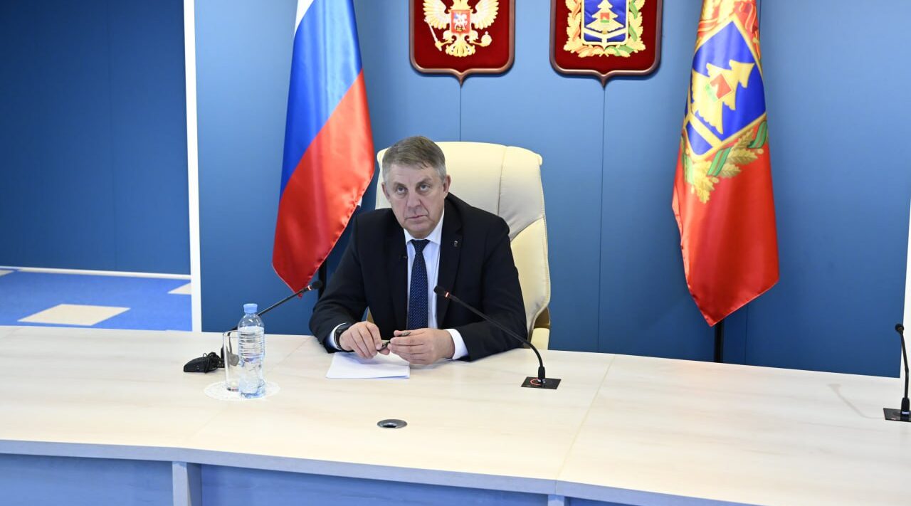 Состоялась пятая прямая линия с Губернатором региона Александром Богомазом