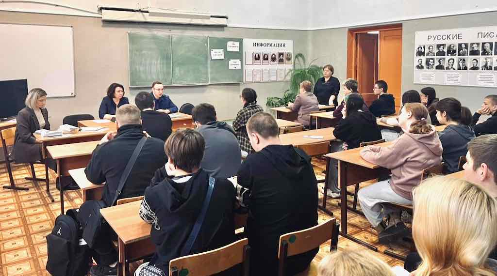 Прокурор Севского района провел для студентов правовой урок