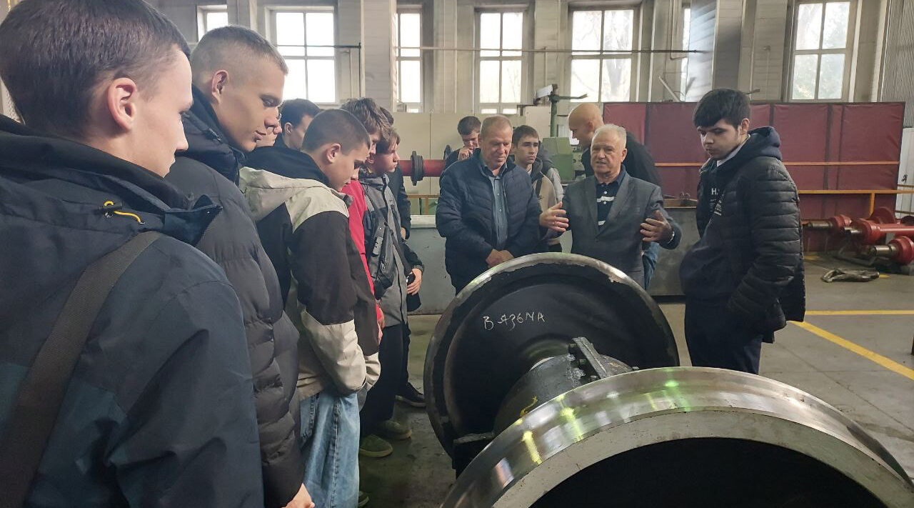 Студенты побывали в Брянской механизированной дистанции инфраструктуры