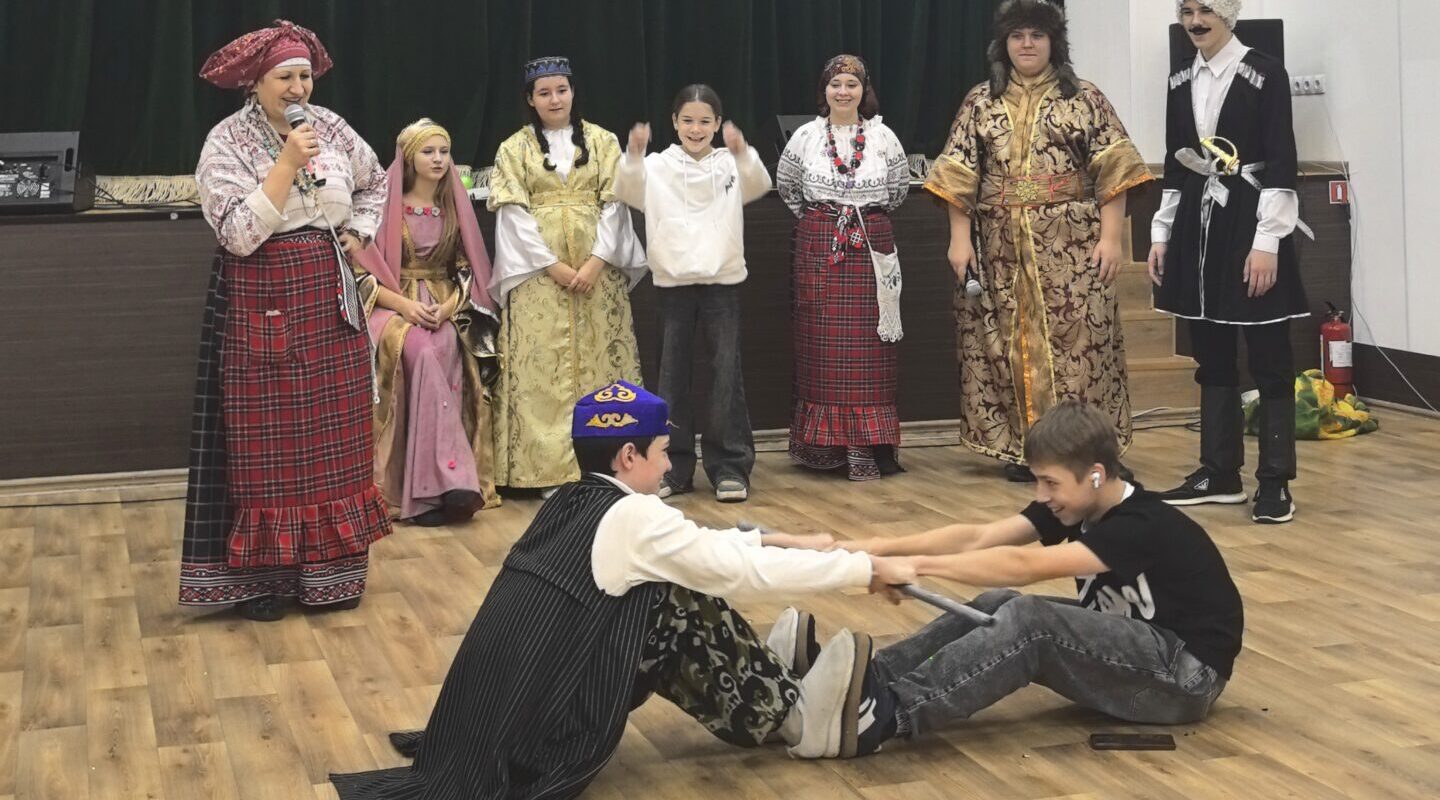 В Супонево изучали игры и забавы народов России