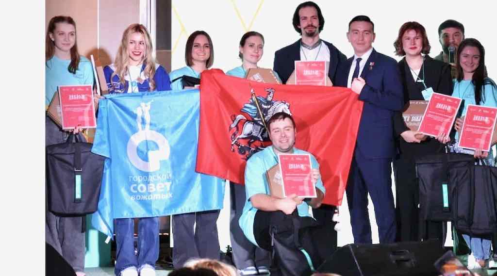 Брянский вожатый вошел в число лучших специалистов России