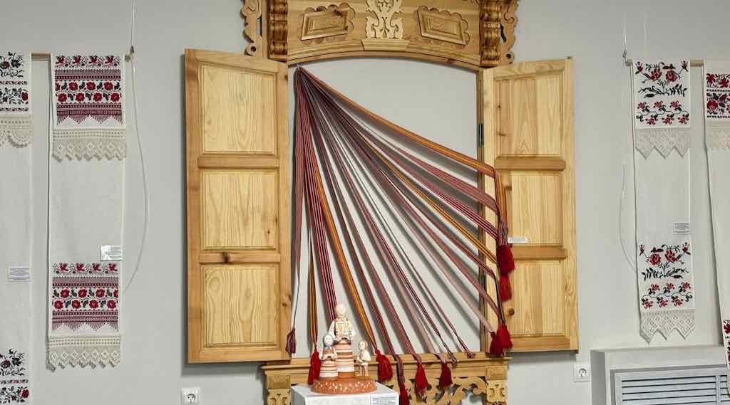 В Брянске открылась выставка работ народных мастеров