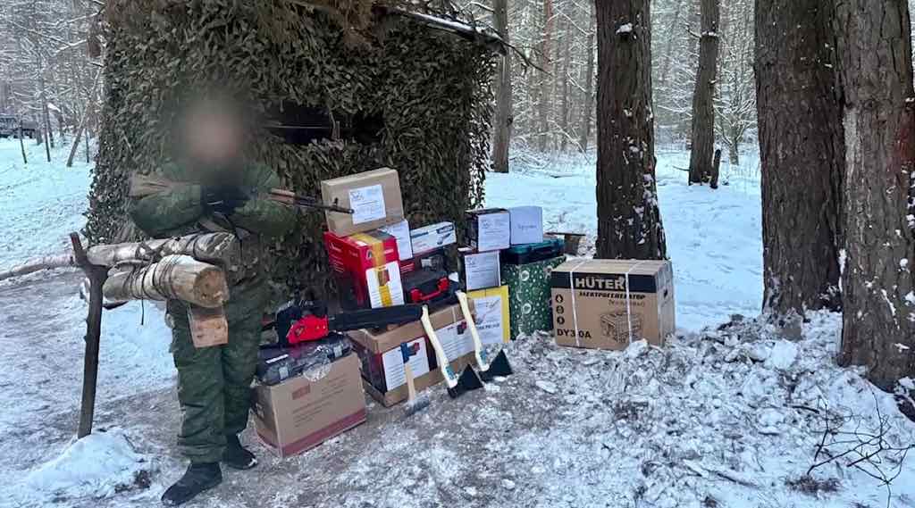Брянские автоинспекторы собрали гуманитарную помощь для бойцов СВО